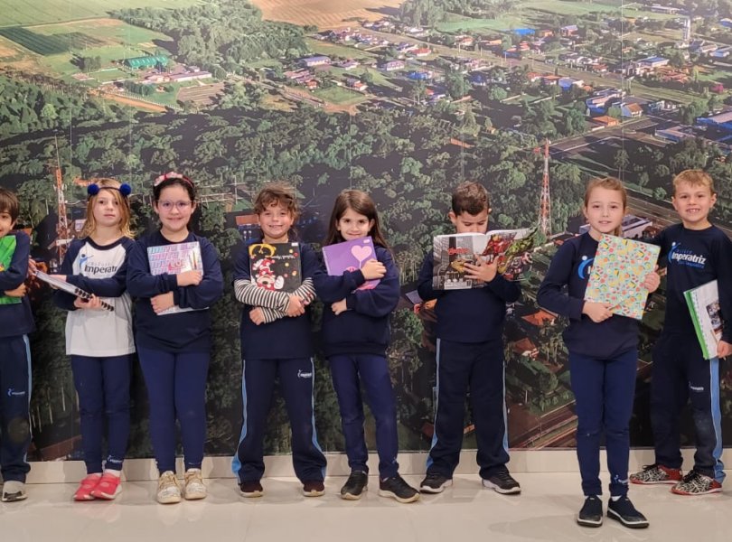 Schüler der 2. Klasse A und B der Leopoldina-Schule besuchen das Heimatmuseum von Entre Rios im Rahmen eines Sonderprojekts.